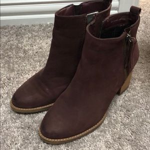 Barely worn Blondo waterproof booties!